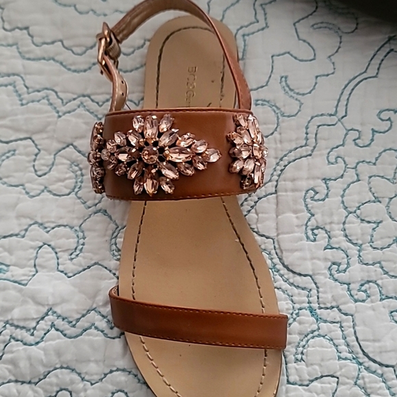 BCBG tan with rhinestone detail sandals - Picture 1 of 6